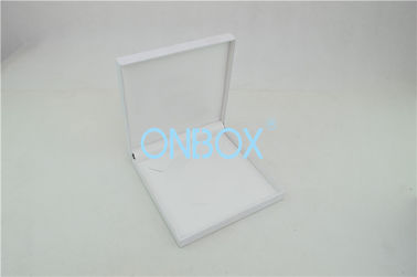 Women Necklace Elegant White Paper Jewelry Packaging Boxes Stitching White Leatherette Top